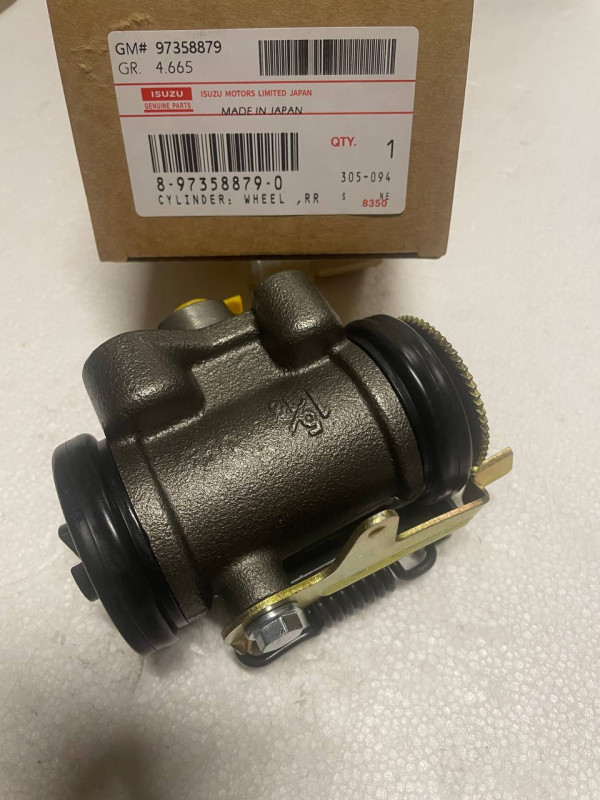 Цилиндр тормозной рабочий (РТЦ) задний R (без прокачки) NQR 8-97358-879-0 ISUZU China